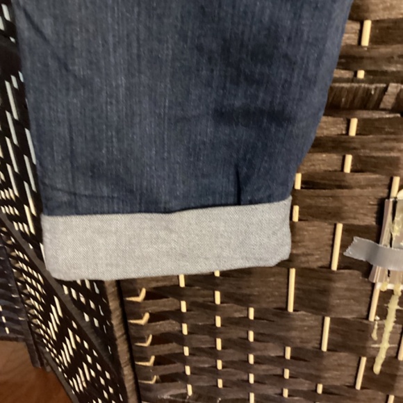 Patch Distressed Jeans (PREOWNED ) - Picture 5 of 6